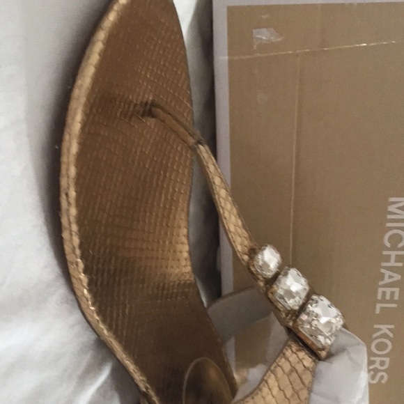 Ladies Michael by Michael Kors Sandals leather Tstrap  Marigold Rhinestones 8.5m - Picture 8 of 15